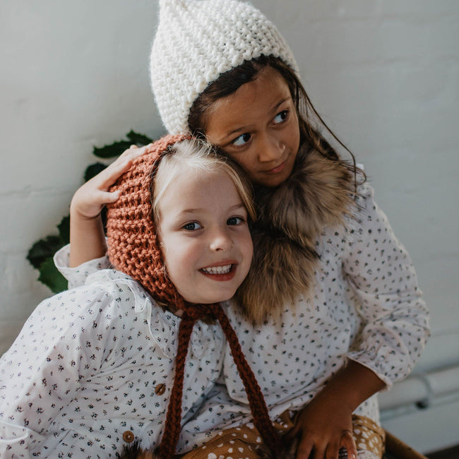 Dusty pink Hand-knitted double pompon hat - orkids boutique