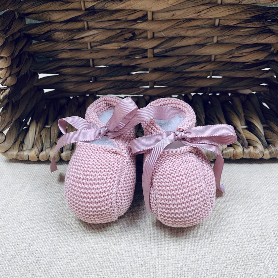 Dusty pink Newborn knitted booties - orkids boutique