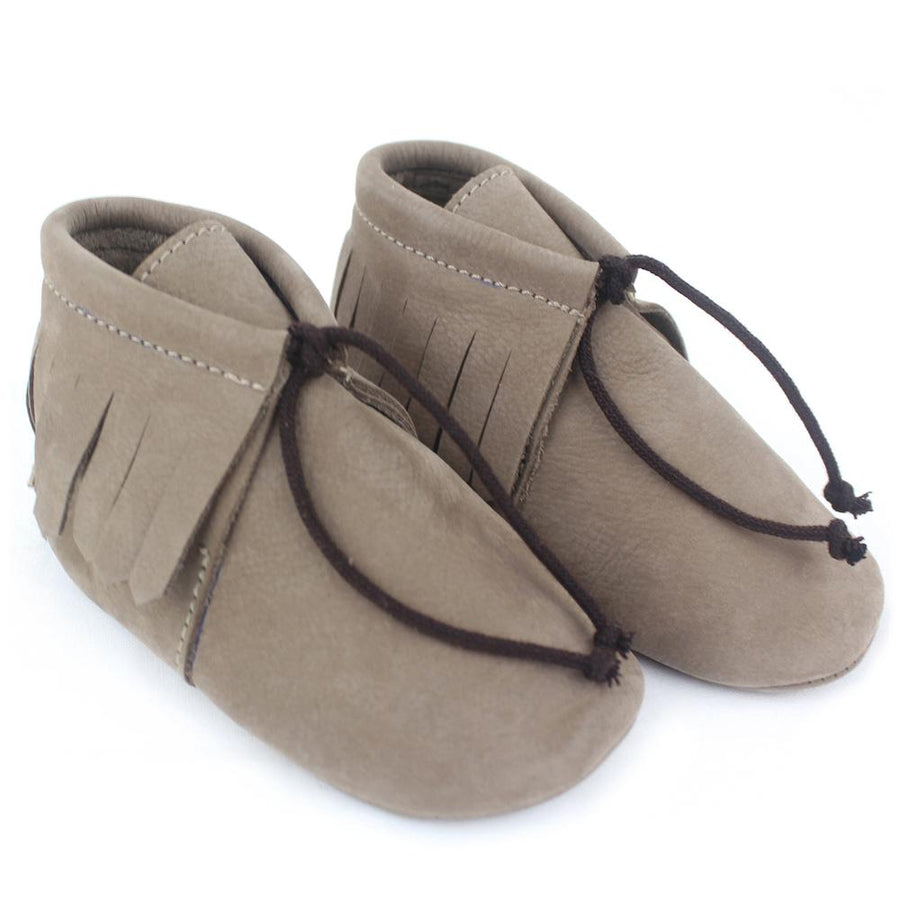 Unisex light brown Saqueto baby shoes - orkids boutique